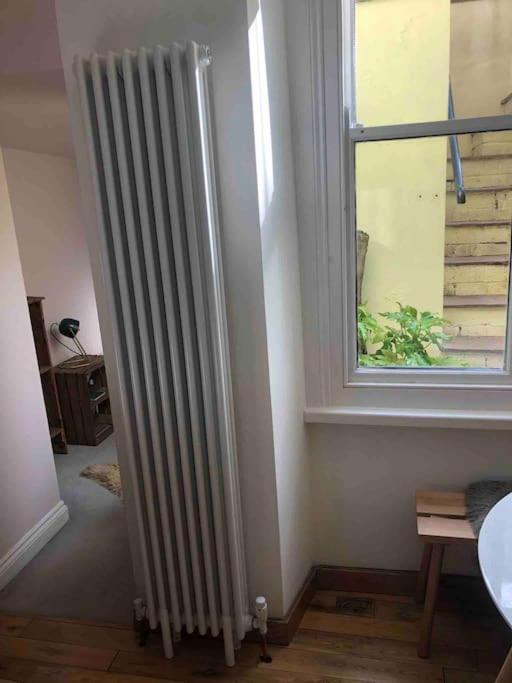 Ferienwohnung Beautiful, Well Positioned Flat In Clifton Wood Bristol Exterior foto