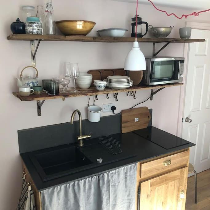 Ferienwohnung Beautiful, Well Positioned Flat In Clifton Wood Bristol Exterior foto
